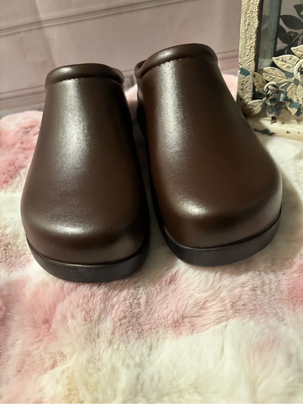 NWT KLOGS Men’s Edge Slip-Resistant Chestnut/Brown Slip-On Clogs, Size 11 M